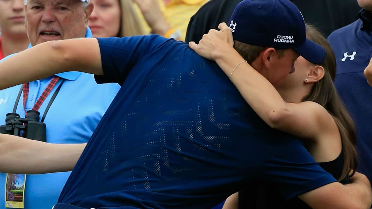 Masters-Sieger Jordan Spieth hat eine große Bindung zu seiner Familie. Besonders seine Schwester und seine Freunding geben dem 21-Jährigen Kraft.