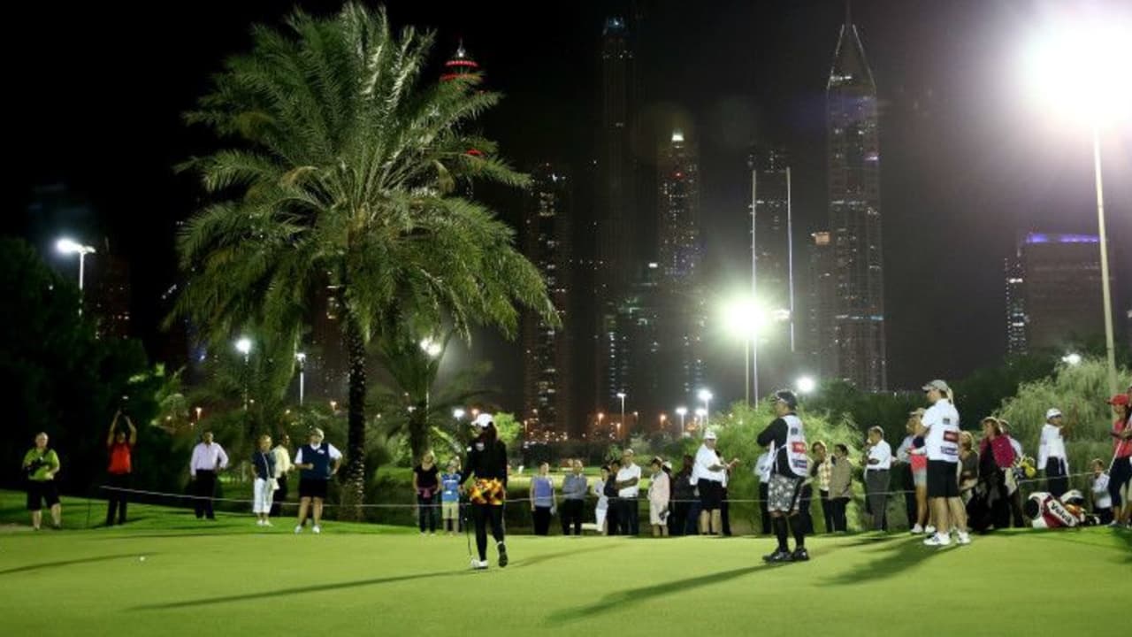 Noch werden Flutlichtmasten auf Golfplätzen nur für Trainingseinheiten oder Show-Matches angeschaltet. In Zukunft könnten ganze Finals am Abend stattfinden.
