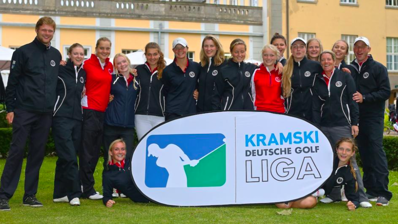 Die Damen aus Hamburg freuen sich über ihren Tagessieg. Es bleibt spannend, wer sich neben den Damen aus Hubbelrath für das Final-Four qualifizieren wird. (Foto: DGV/Tiess Schult)