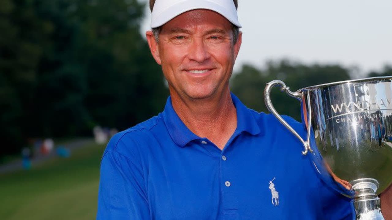 Davis Love III entscheidet die Wyndham Championship 2015 für sich. (Foto: Getty)