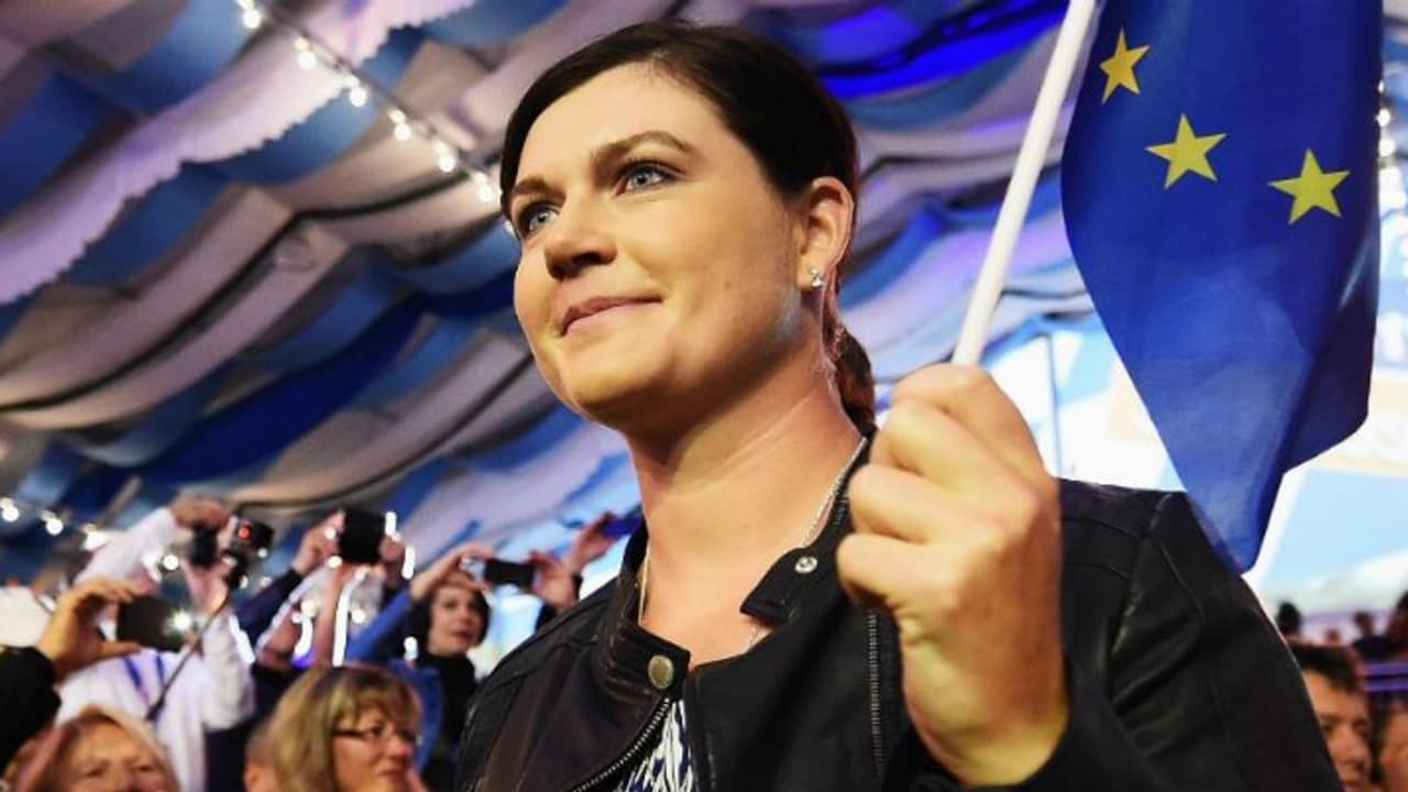 Caroline Masson trifft im abschließenden Einzel auf Gerina Piller.