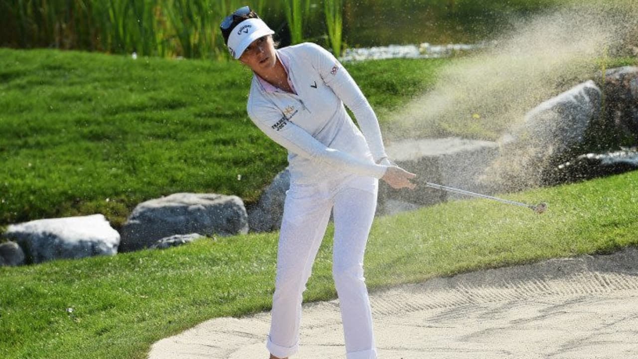 Sandra Gal kämpft sich bei der Evian Championship aus dem Bunker. (Foto: Getty)