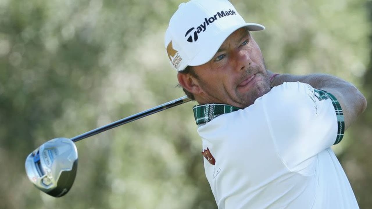 Alex Cejka golft sich am Moving Day der Shriners Hospitals for Children Open weit nach vorne. (Foto: Getty)