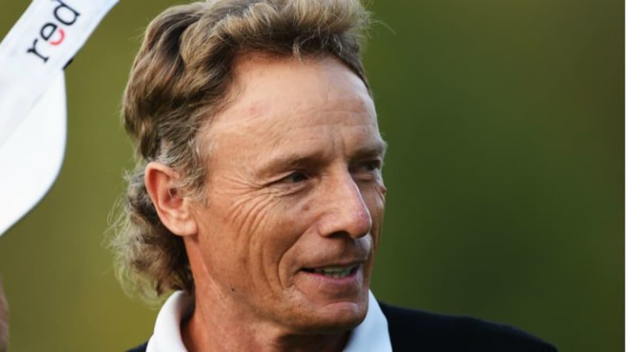 Auf dem Weg zur Dreistelligkeit: Bernhard Langer zeigt seinen jungen Kollegen, wie man sich auch im fortgeschrittenen Golf-Alter an die Spitze spielt. (Foto: Getty)
