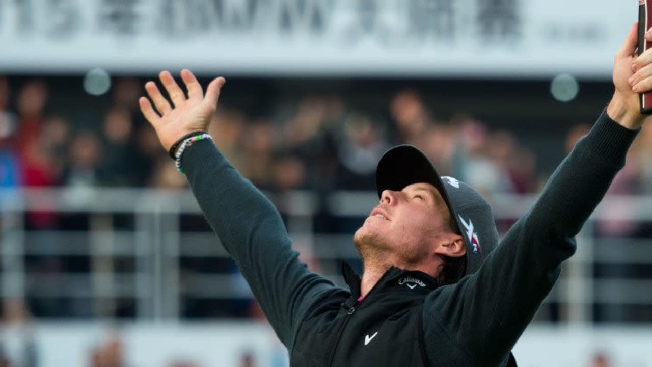 Befreiendes Gefühl! - Kristoffer Broberg gewinnt mit dem BMW Masters sein erstes Turnier auf der European Tour. (Foto: Getty)