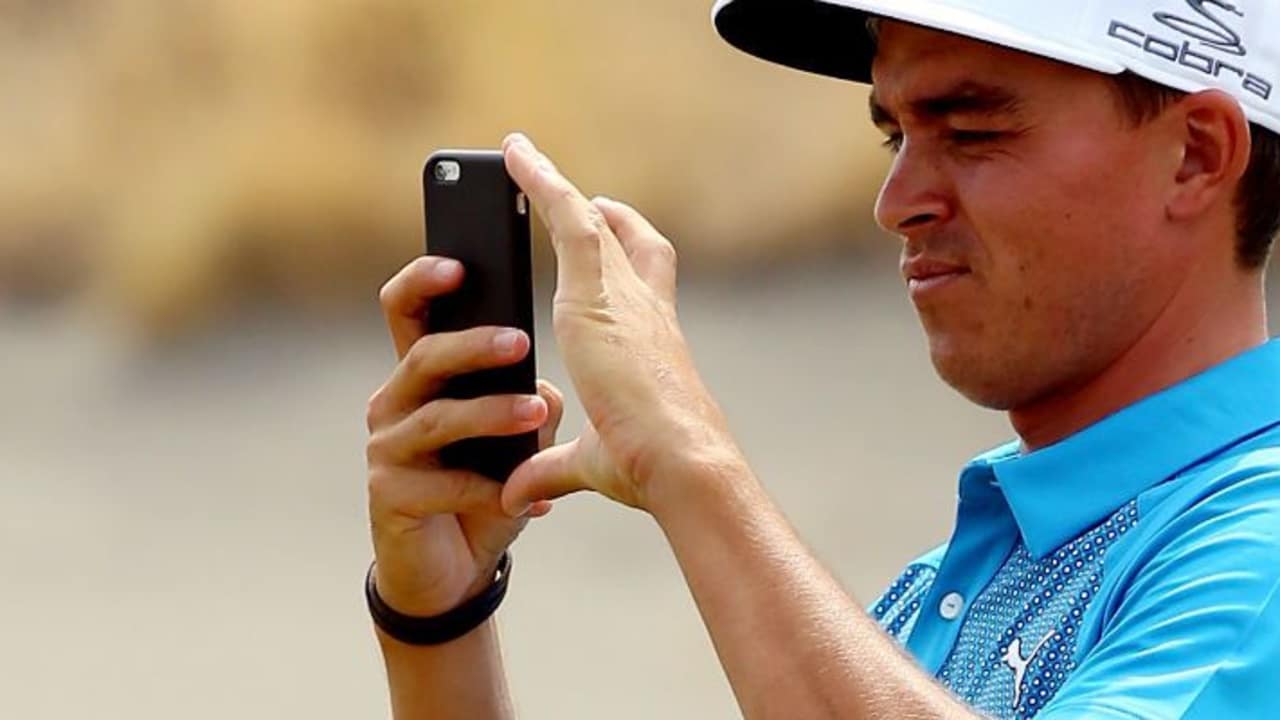 Technische Hilfsmittel in Form von Apps oder Gadgets sind ein weit verbreiteter Begleiter auf dem Golfplatz.