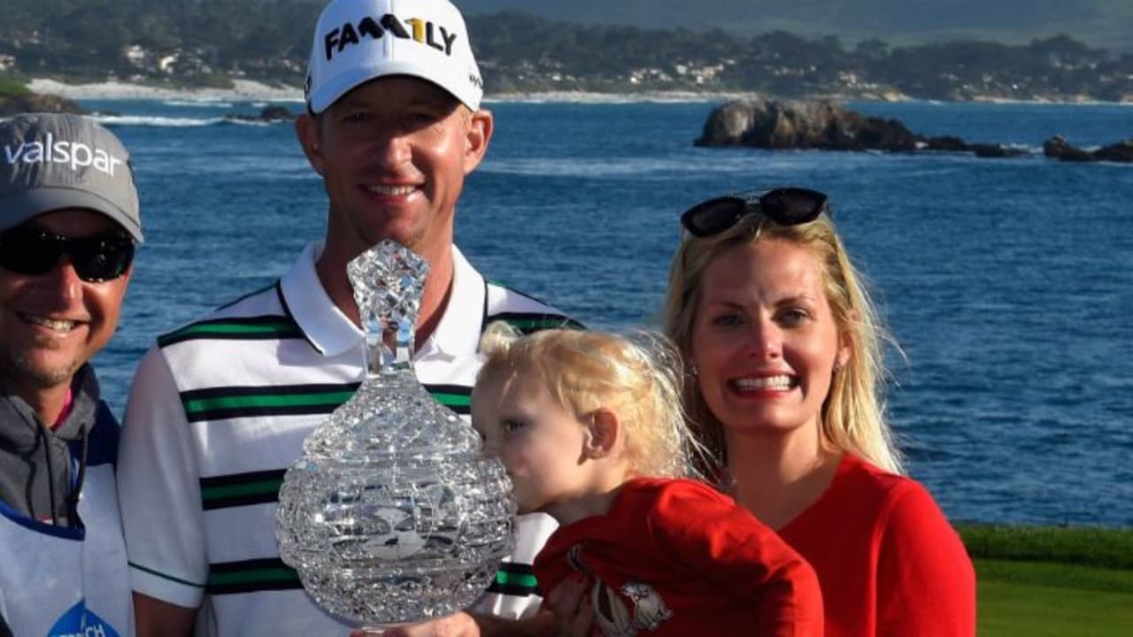 Vaughn Taylor freute sich mit Kind und Kegel über seinen ersten PGA-Tour-Sieg nach über zehn Jahren. (Foto: Getty)
