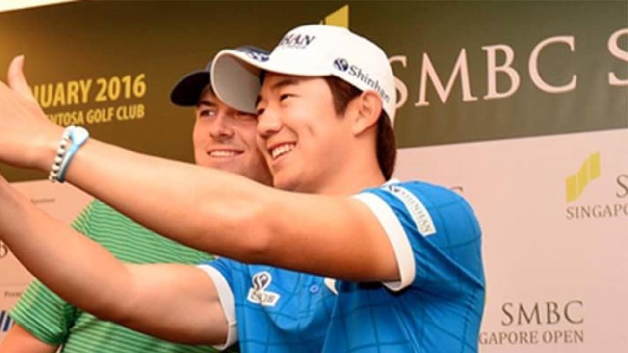 Younghan Song (r.) siegt bei der Singapore Open und lässt den Weltranglistenersten Jordan Spieth hinter sich.