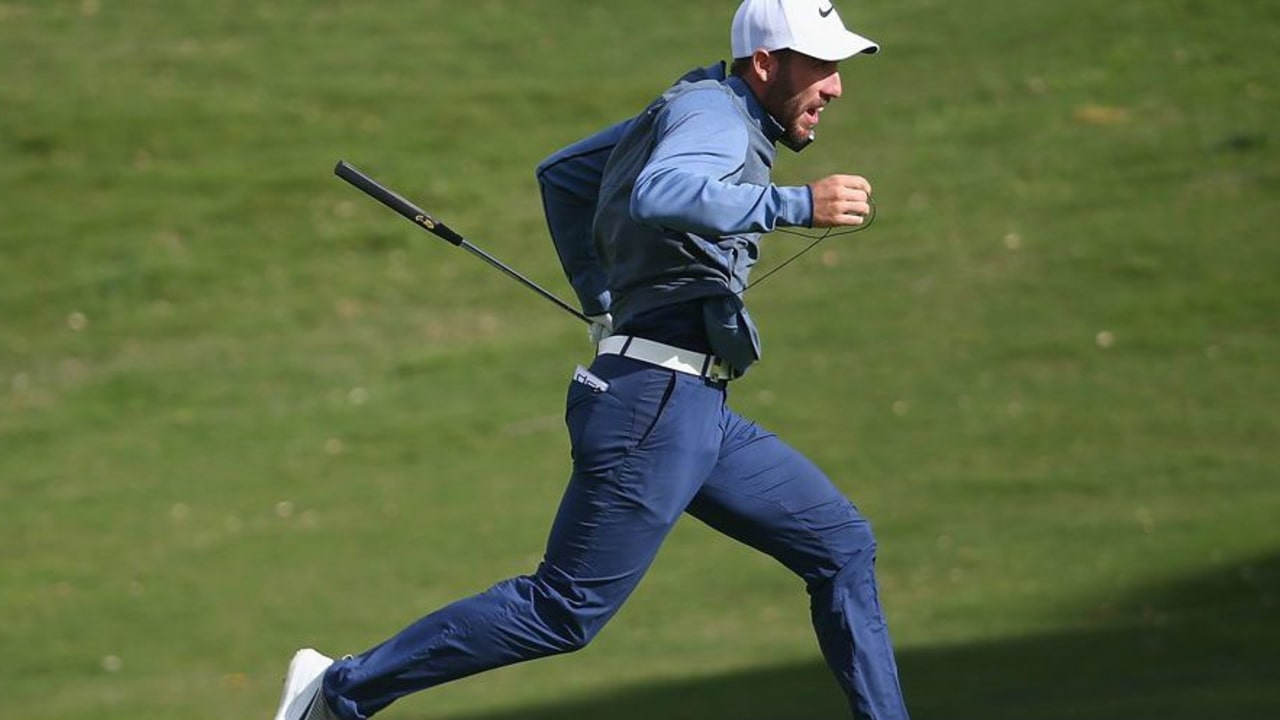 Jetzt aber schnell! Wer schafft das schnellste Loch der Welt? (Foto: Twitter/@EuropeanTour)