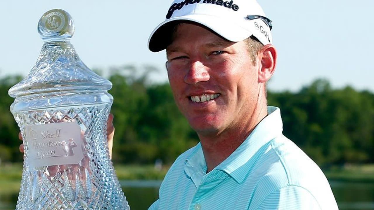 Jim Herman gewinnt nach über 100 PGA-Tour-Starts mit der Shell Houston Open seinen ersten Titel.