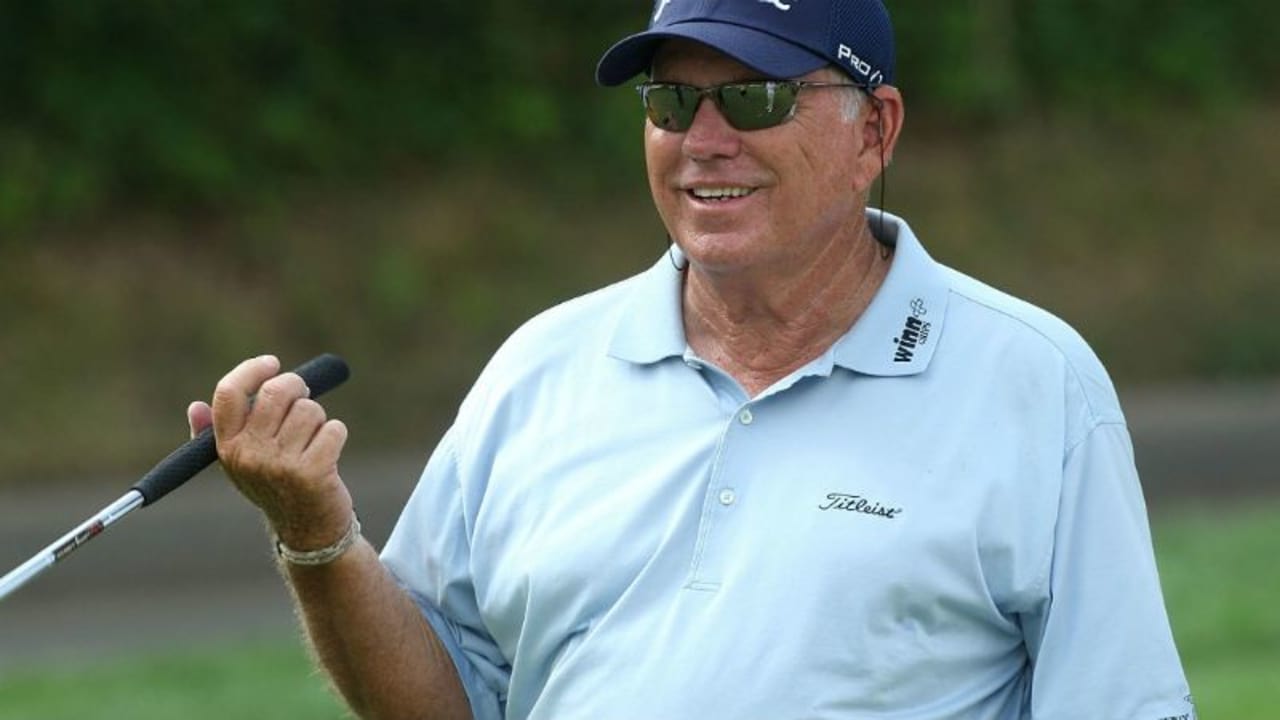 Butch Harmon gibt Tipps, wie Downhill Putts am besten gelingen. (Foto: Getty)
