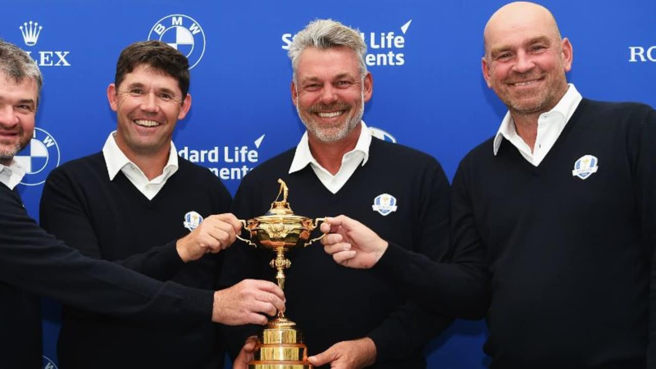 Darren Clarke (2.v.r.) mit seinen Ryder Cup Co-Kapitänen Paul Lawrie (1.v.l.), Padraig Harrington (2.v.l.) und Thomas Björn (1.v.r). (Foto: Getty)