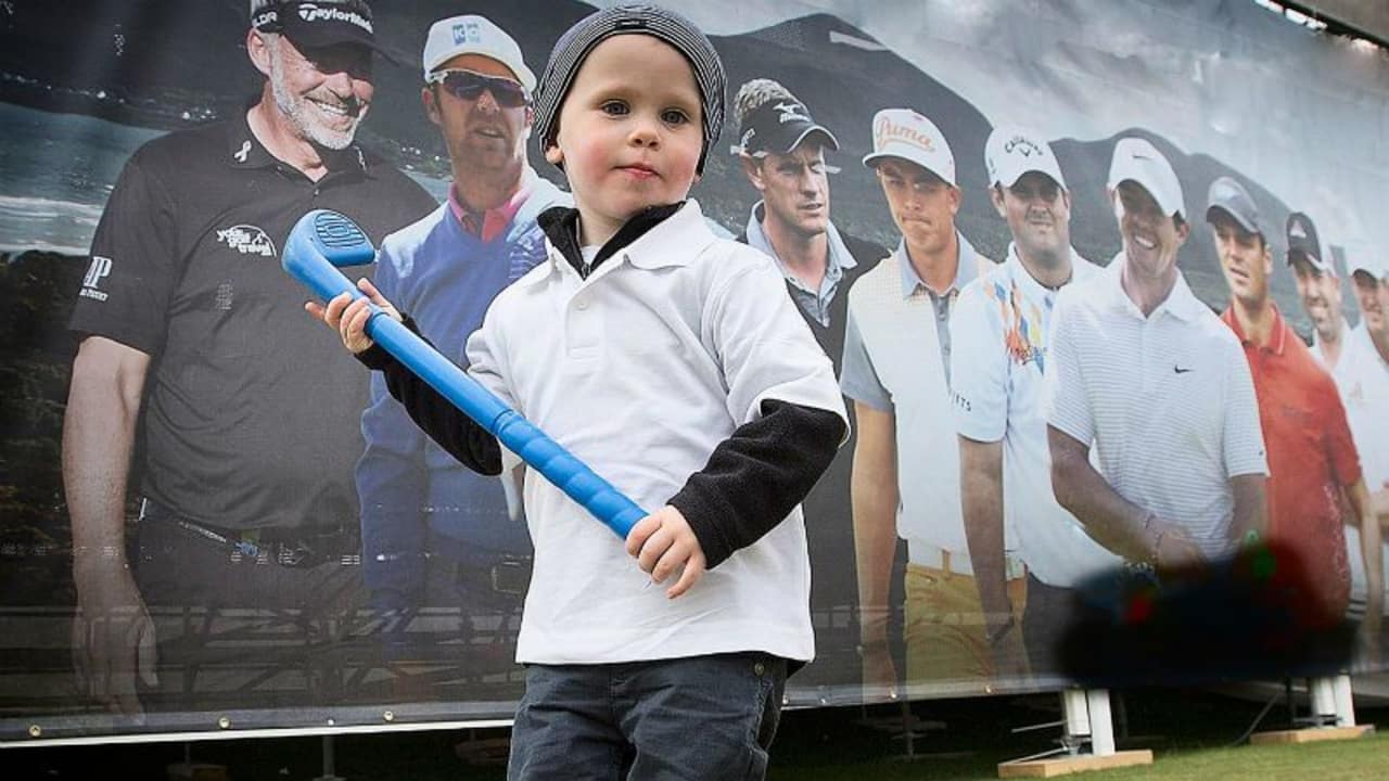 Sevie Trowlen mit seinen Vorbildern im Rücken. (Foto: Facebook/Sevie Trowlen Golfer)
