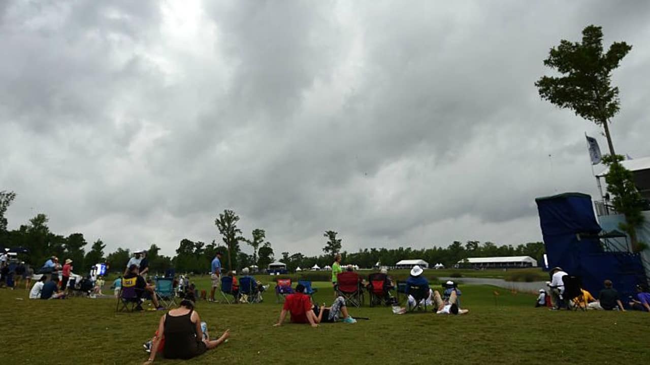 Dicke Regenwolken machten die Zurich Classic zu einem Geduldsspiel für Golfer und Zuschauer. (Foto: Getty)