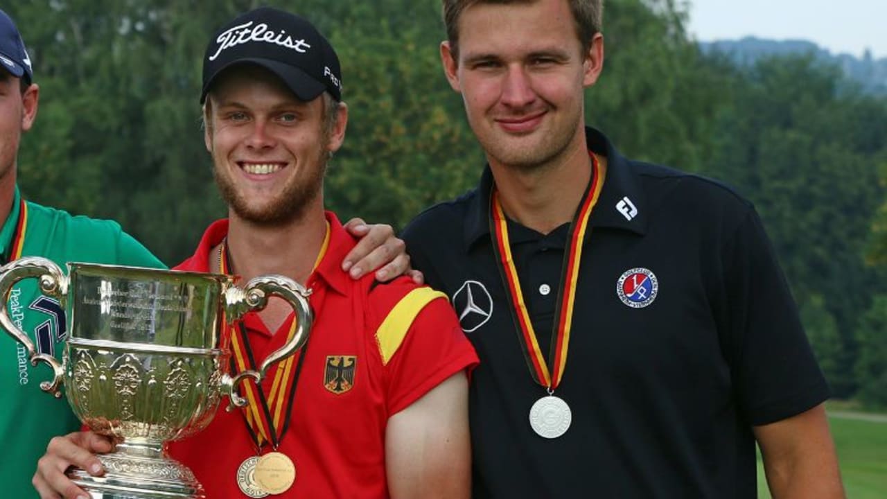 Hurly Long (mitte) setzt sich bei der 77. Internationalen Amateurmeisterschaft gegen Christian Bräunig (rechts) und Michael Ludwig durch. (Foto: DGV/Stebl)
