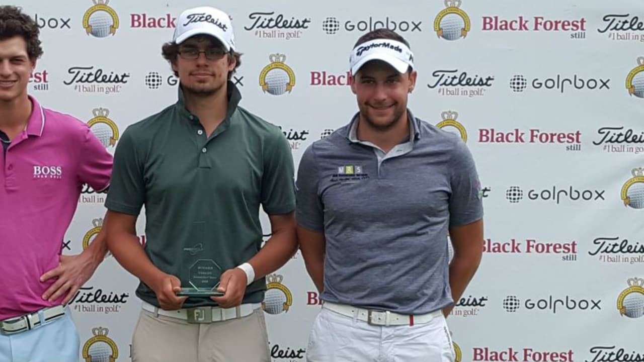 Hinrich Arkenau (mitte) mit dem Zweitplatzierten Kenny Subregis (links) und dem Dritten Antoine Schwartz. (Foto: Golf Post)