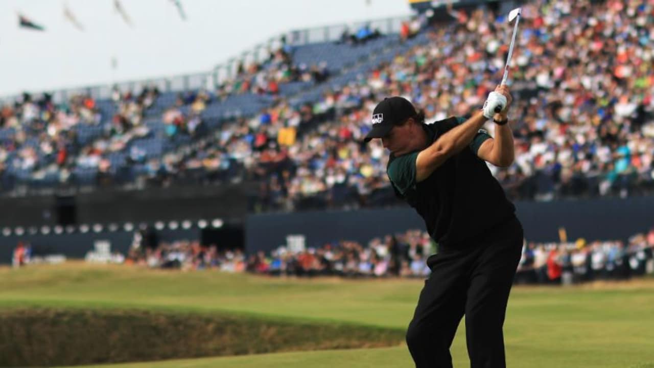 Knapp am Rekord vorbei: Phil Mickelsons Putt zum alleinigen Rekord für die tiefste Majorrunde aller Zeiten ging knapp vorbei. (Foto: Getty)