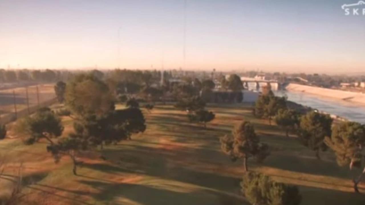 Der Golfkurs in Compton wurde auf einer alten Müllhalde errichtet. (Foto: Screenshot)