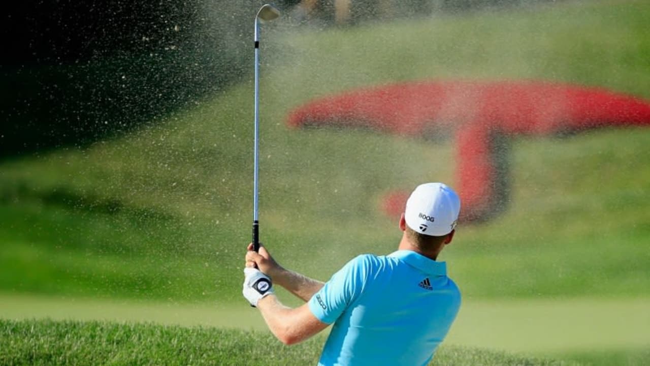 Die Travelers Championship steht unter dem Zeichen des roten Regenschirms. (Foto: Getty)
