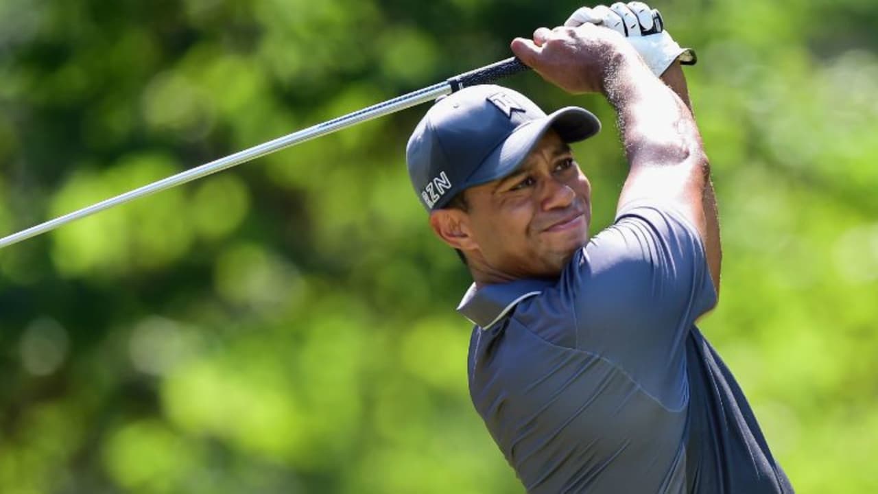 Bisher spielte Tiger Woods mit Schlägern von Nike. Wechselt er jetzt zu TaylorMade? (Foto: Getty)