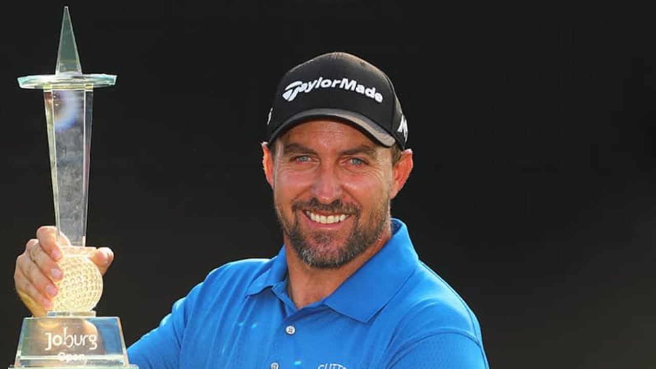 Darren Fichardt Sieger Joburg Open 2017 mit Pokal Ergebnisse Finale