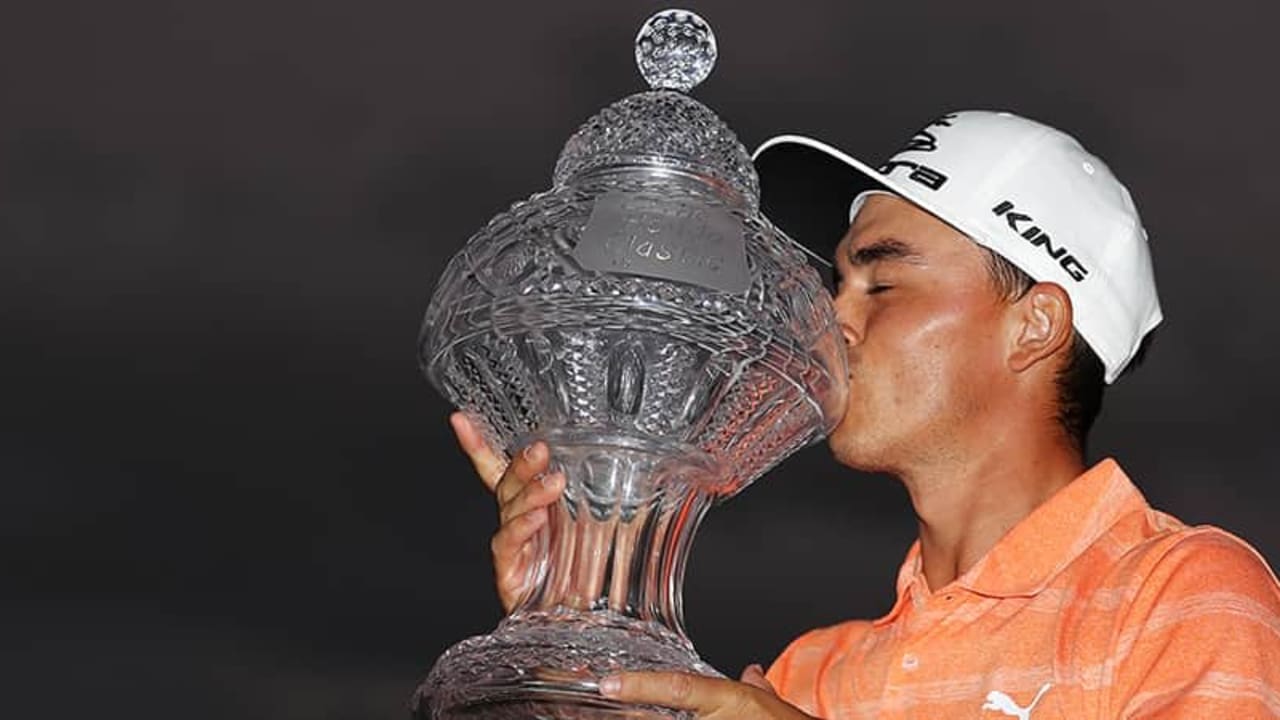 Rickie Fowler Sieger Honda Classic 2017 mit Pokal Ergebnisse Finale