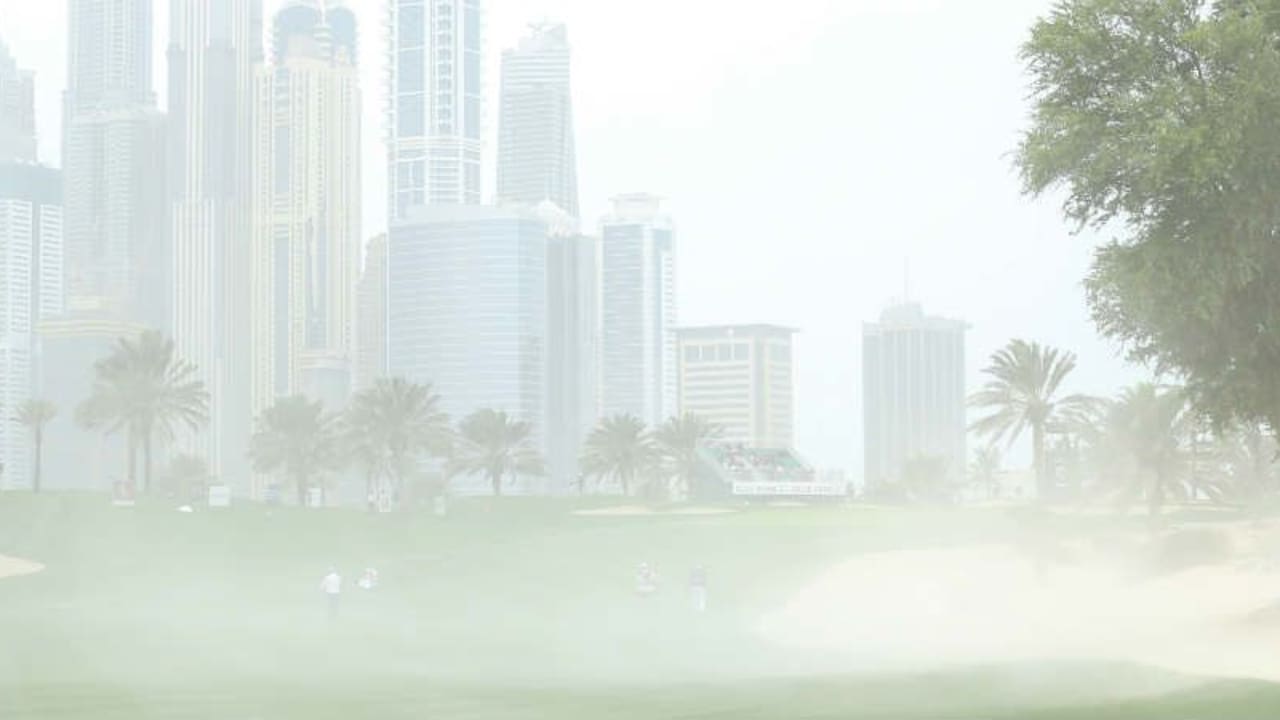 Immer stärkerer Wind machte die Beendigung der zweiten Runde bei der Omega Dubai Desert Classic unmöglich. (Foto: Getty)