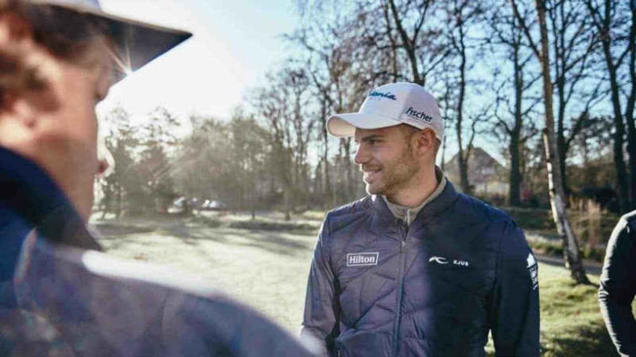 Golf Post (li.) hat sich mit dem European-Tour-Profi und Kjus Markenbotschafter Bernd Ritthammer im GC Föhr auf eine 9-Loch-Runde getroffen. (Foto: Mike Meyer für KJUS)