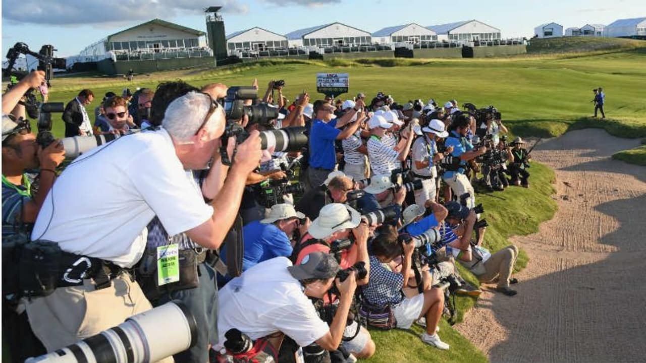 Die internationalen Medien ziehen den Hut vor dem rasanten Aufstieg des Brooks Koepka und seinem Sieg bei der US Open in Erin Hills.