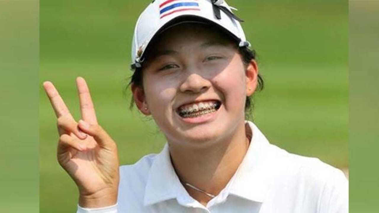 Atthaya Thitikul aus Thailand ist mit etwas über 14 Jahren zur jüngsten Siegerin eines Profi-Golfturniers geworden.