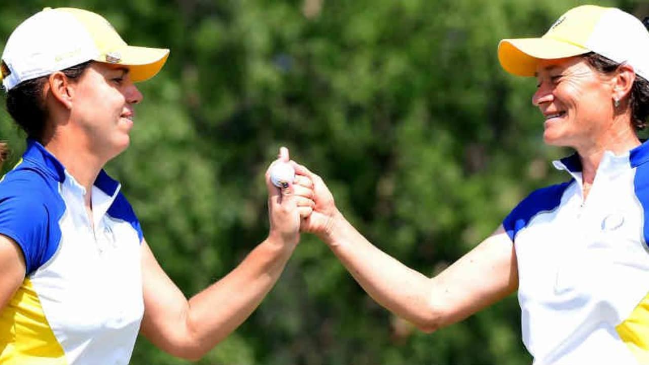 Karin Icher und Catriona Matthew holen den ersten Punkt für Europa beim Solheim Cup 2017. (Foto: Getty)