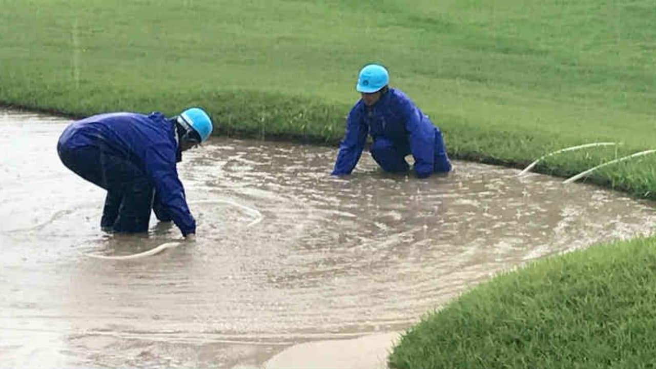 Gefluteter Bunker bei einem LPGA-Turnier (Foto: Getty)