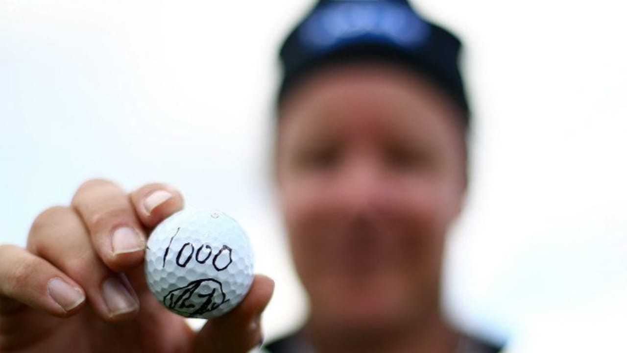 Der Finne Mikko Ilonen lässt sich feiern, da er das tausendste Ass spielt auf der European Tour. (Foto: Getty)