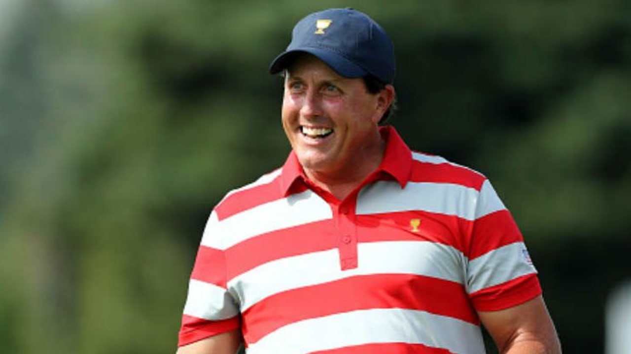 Phil Mickelson, der zur Zeit beim Presidents Cup aufteet, hat seinen Vertrag mit Callaway verlängert. (Foto: Getty)