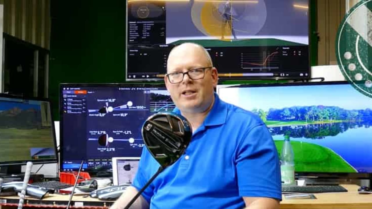 Der Technik-Guru Martin Stecher hat den Callaway Rogue Driver und das Fairwayholz bereits für Golf Post getestet. (Foto: youtube.com/watch?v=-MpNiGiroV0&feature=youtu.be)