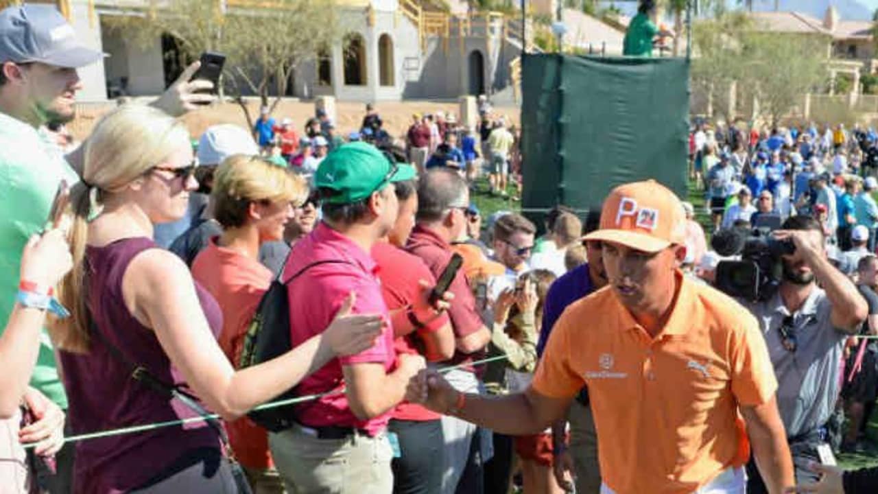 Rickie Fowler konnte zwar nicht siegen, eroberte die Herzen der Fans bei der Waste Management Phoenix Open aber im Sturm. (Foto: Getty)