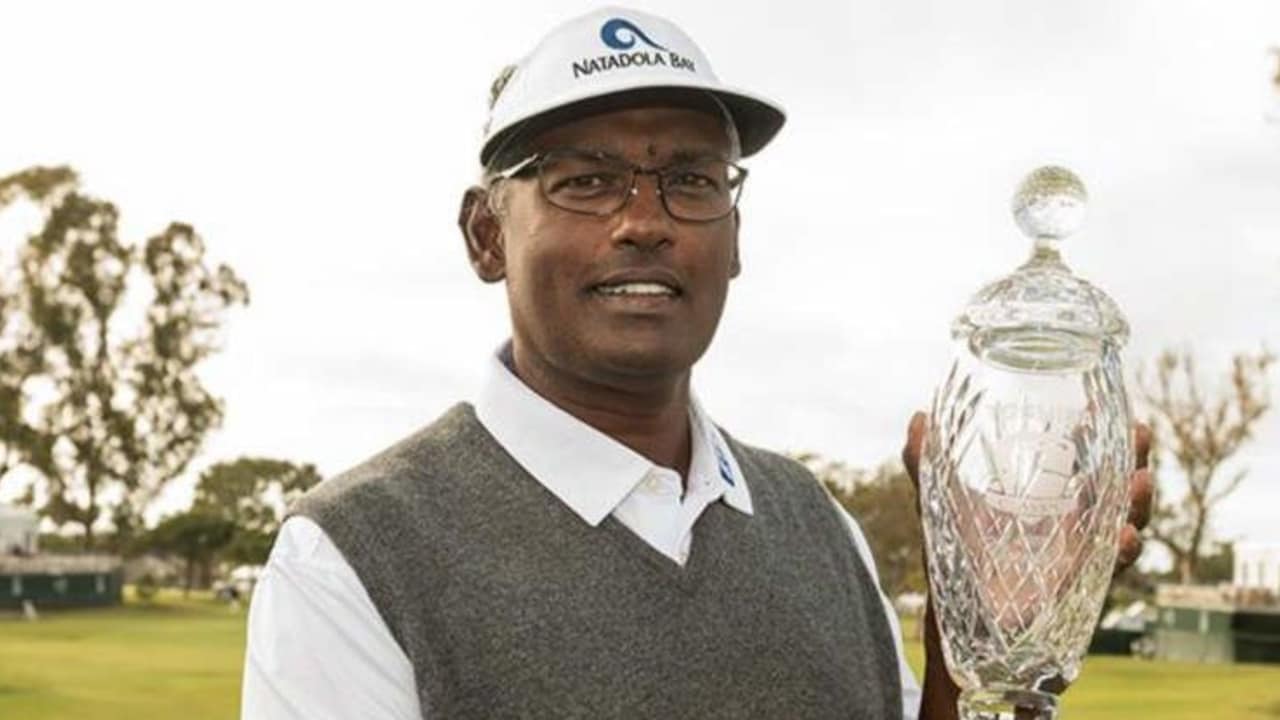 Ein glücklicher Vijay Singh nach seinem zweiten Turniersieg auf der PGA Tour Champions. (Foto: Twitter/@ChampionsTour)