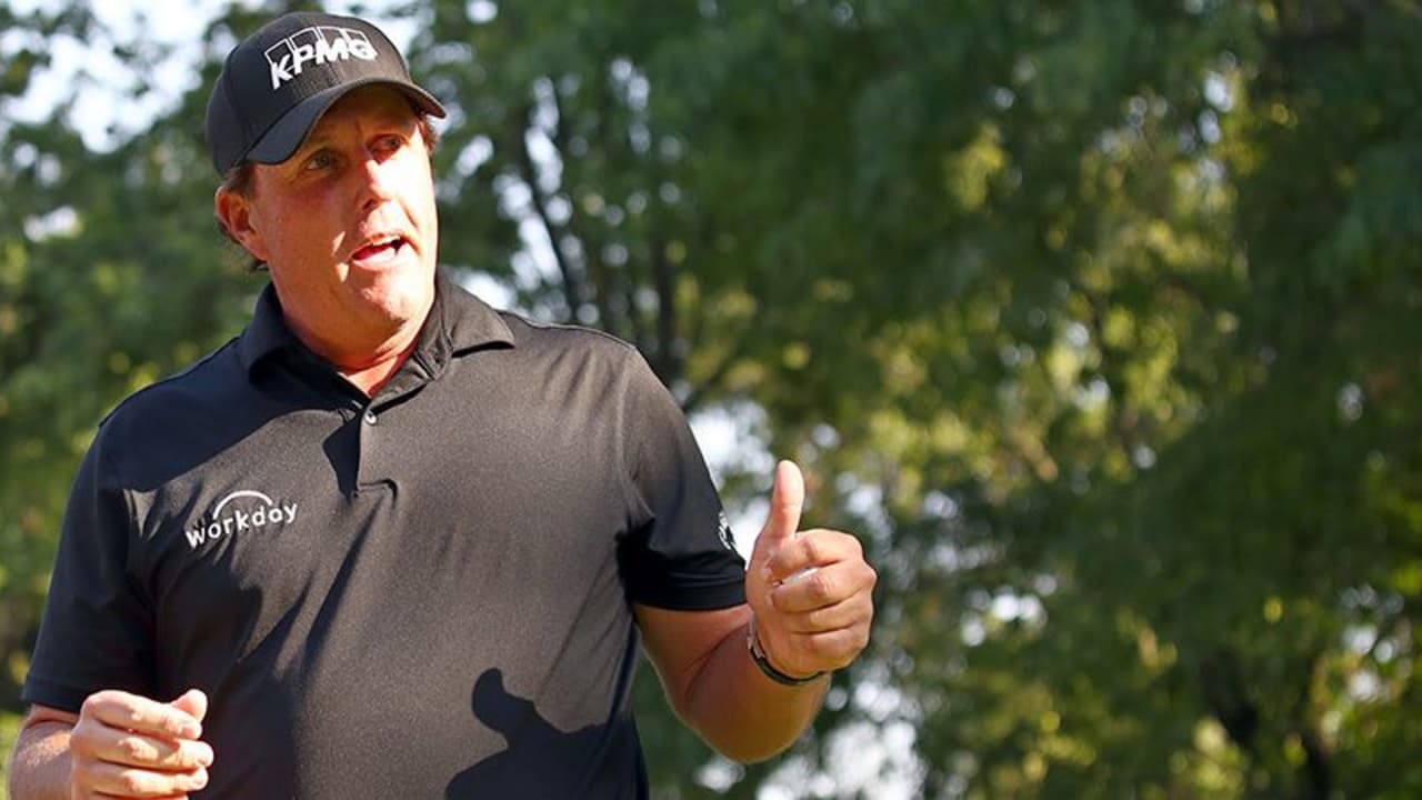 Phil Mickelson lobt eine gute Woche vor der US Open den Austragungsort. (Foto: Getty)