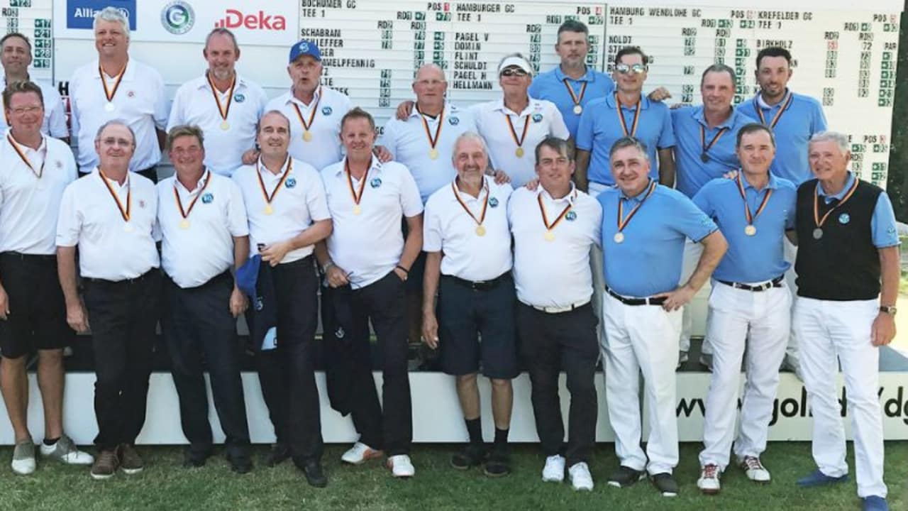 Bei den DMM AK 50 Herren holt sich der Bochumer GC den Titel (Foto: Langer Sport Marketing)