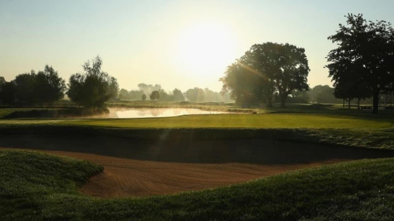 Golf fördert die Gesundheit, schaut man sich das schöne Bild eines Golfplatzes bei Sonnenaufgang an, wird es einem doch ersichtlich oder? (Foto: Getty)