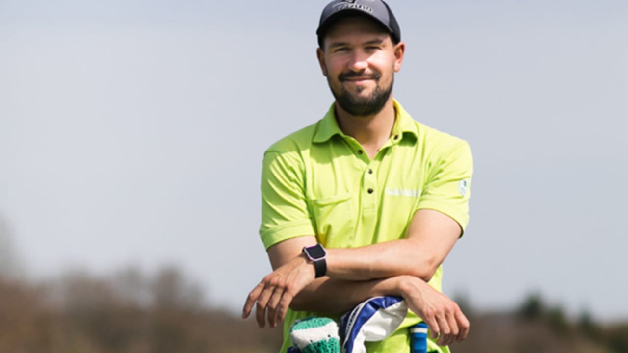 Steffen Bents von Bentsgolf erklärt, wie eine typische Golfstunde abläuft. (Foto: Bentsgolf)