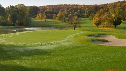 Golfplatz in Königsbach-Stein