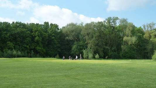 Golfplatz in Neuburg-Heinrichsheim