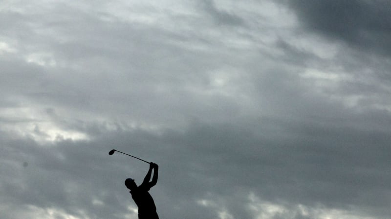 A storm is brewing - The second day of the Bermuda Championship 2022