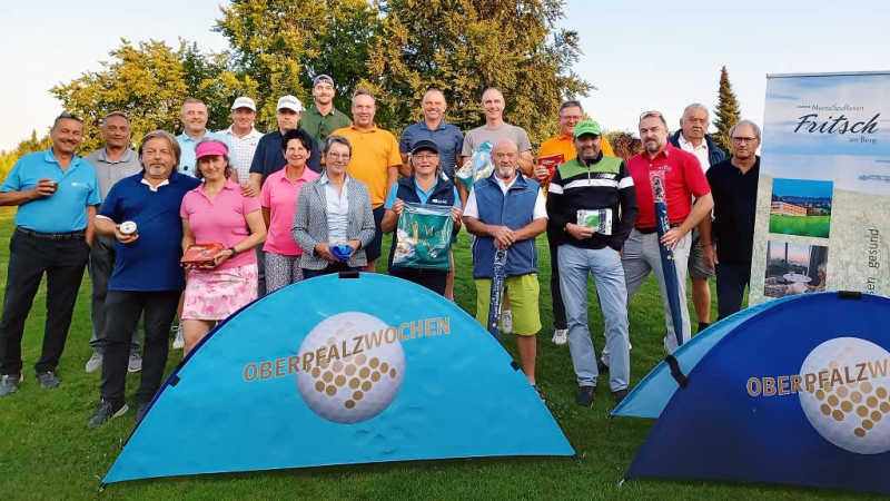 53 Golfer bei den 34. Oberpfal...