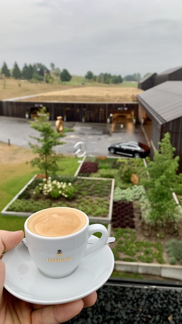 Zum Aufwachen gehört natürlich auch ein Espresso.