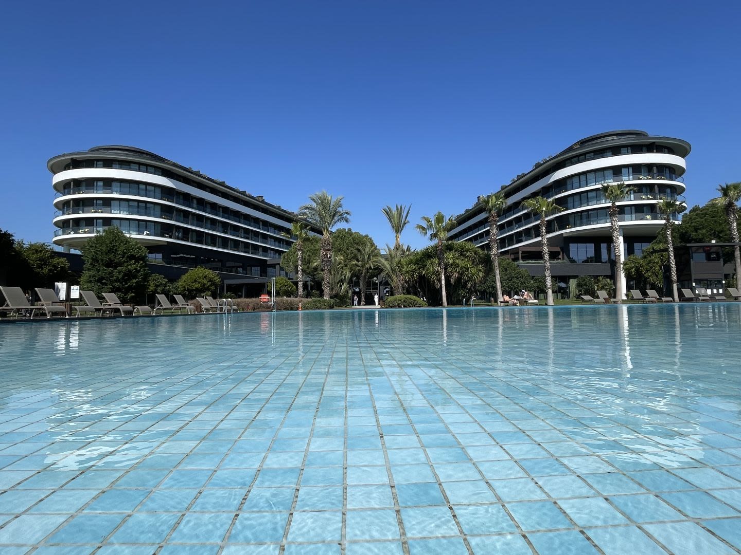 Hotel mit Poolanlage