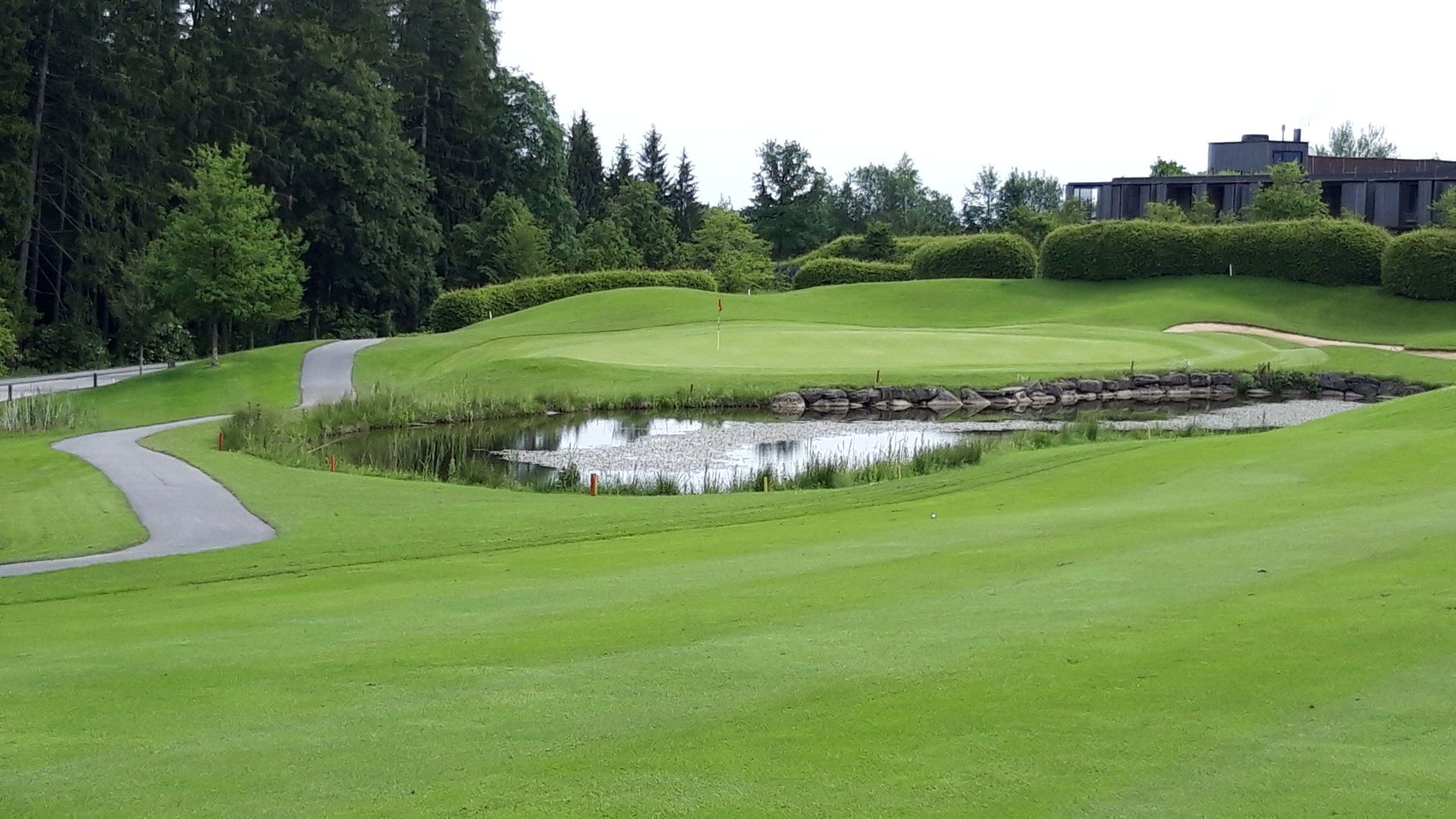 Loch 7 - ein kurzes aber sehr gut verteidigtes Par 4