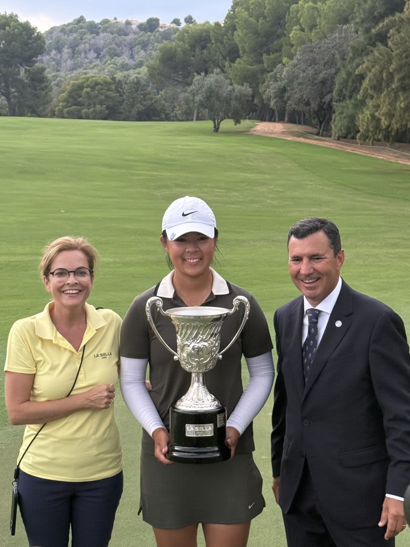 Gewinnerin Anna Huang (16) aus Kanada spielte -20