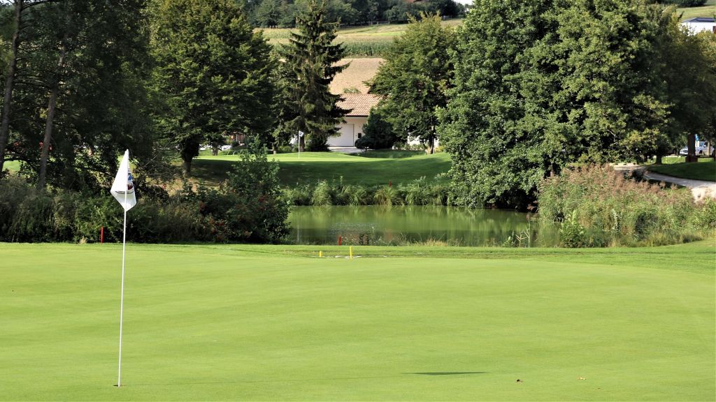 Der Blick auf das Bermuda-Dreieck in Uttlau (Bahn 6, 7 und 8). (Foto: Golf Post)